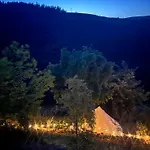 Eco- Regenerative Bell Tent With A Pool - Near Piódão Sorgacosa