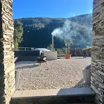 Campo de lujo Eco- Regenerative Bell Tent With A Pool - Near Piódão *