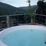 Campo de lujo Eco- Regenerative Bell Tent With A Pool - Near Piódão Sorgacosa